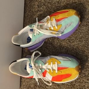 New Balance 327